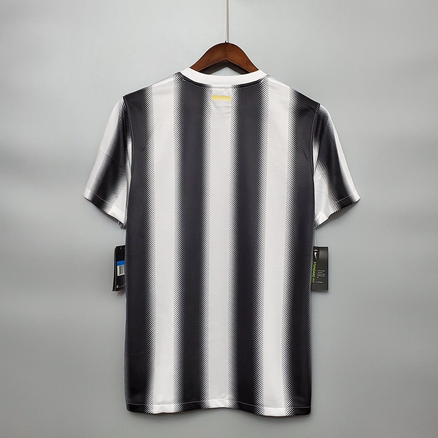 Camisa Retrô Juventus 2011/12 I