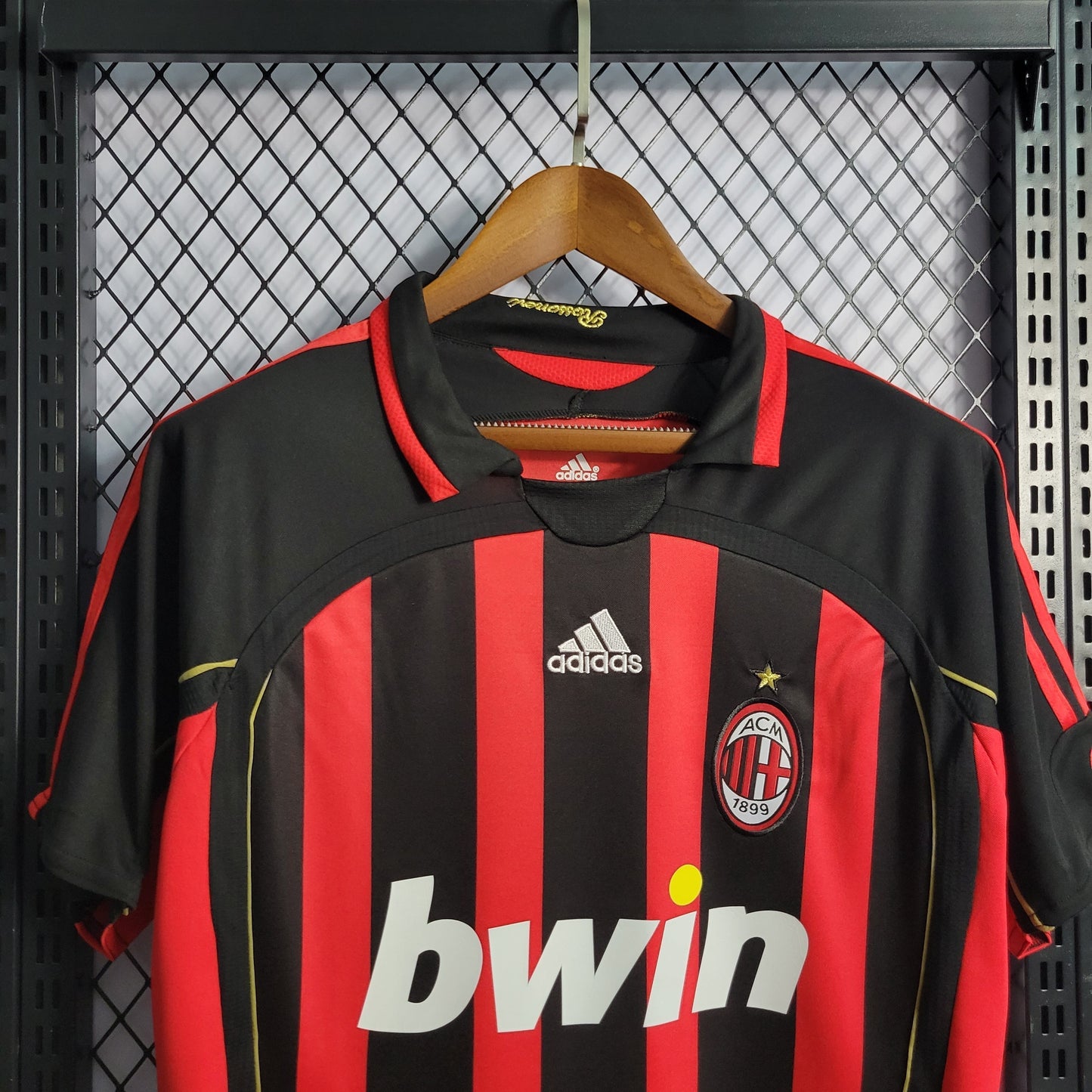 Camisa Retrô Milan 2006/07 I