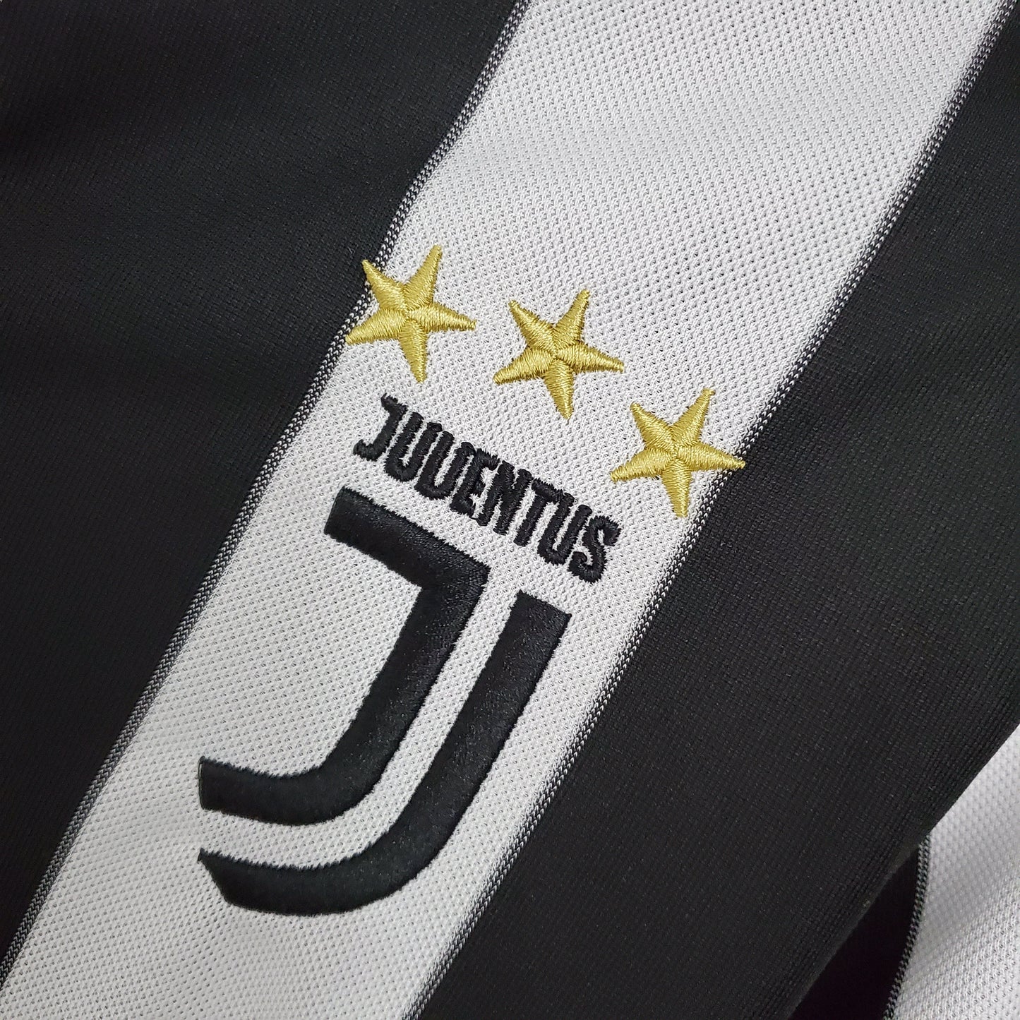 Camisa Retrô Juventus 2017/18 I