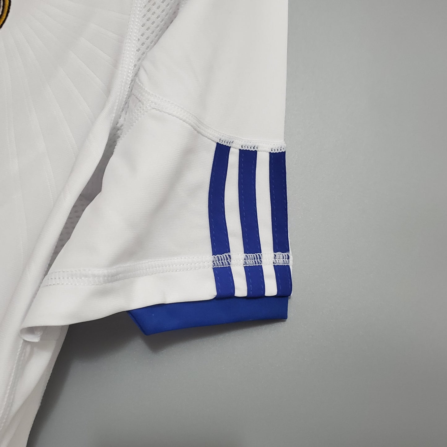 Camisa Retrô Real Madrid 2010/11 I