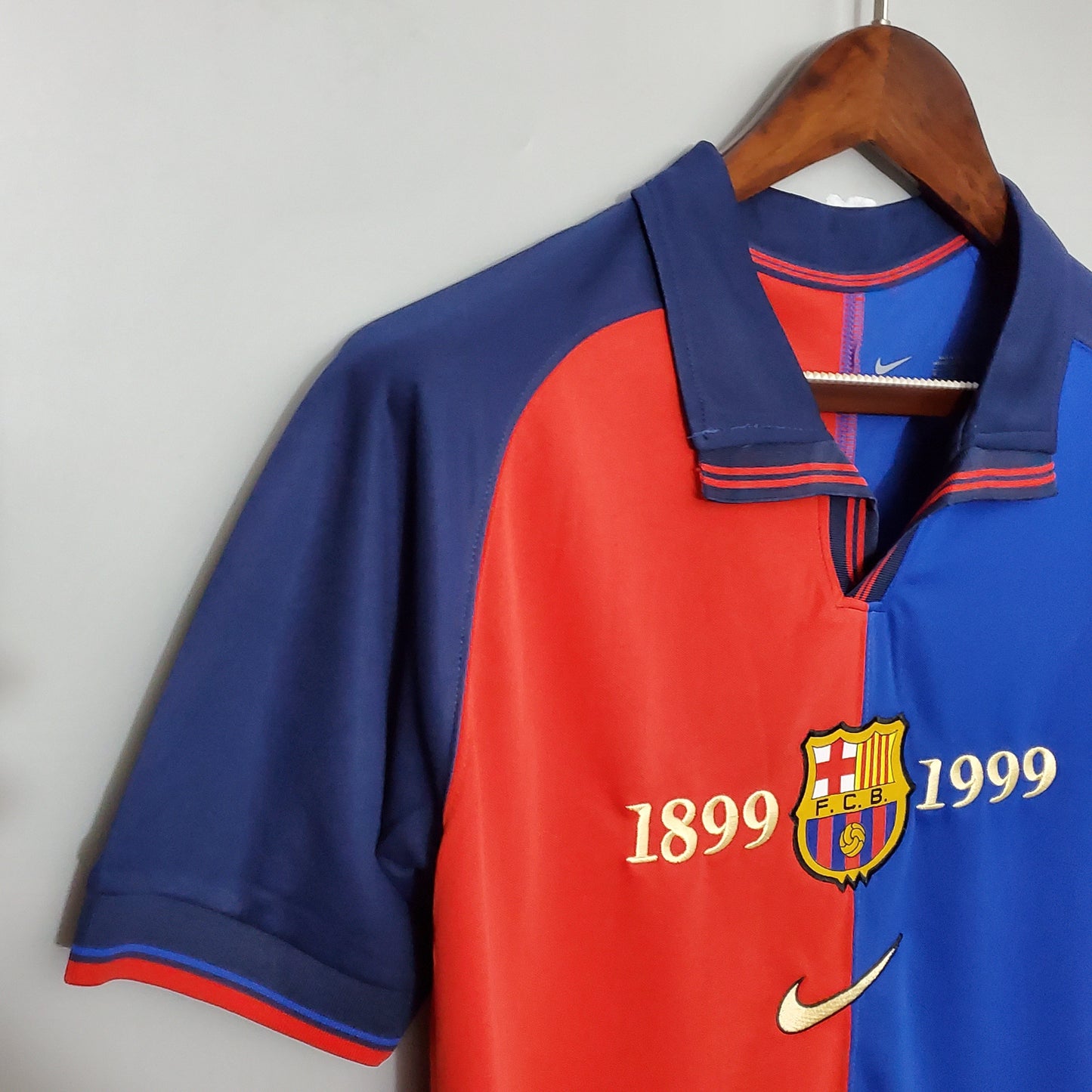 Camisa Retrô Barcelona Edição Comemorativa 100 Anos