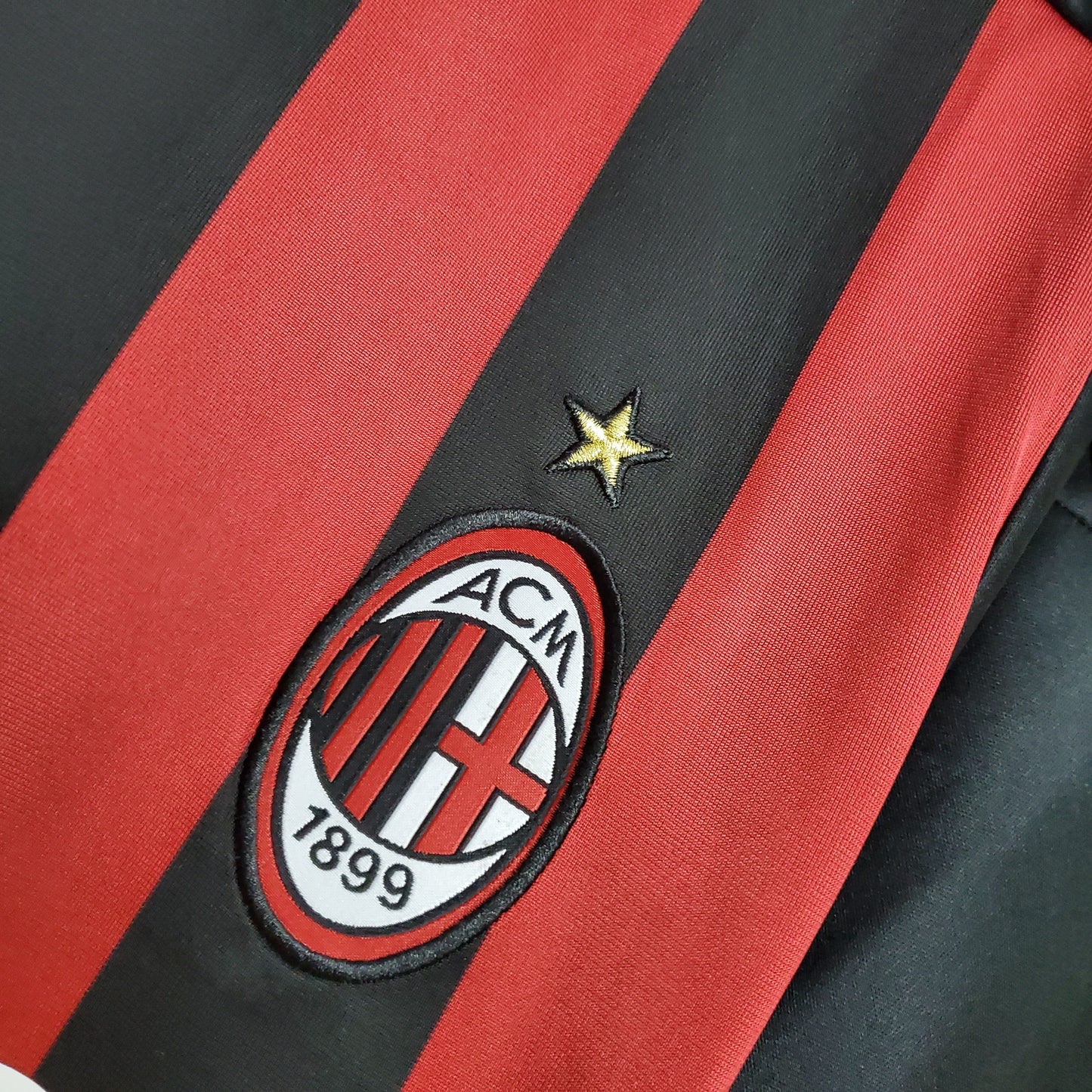 Camisa Retrô Milan 2009/10 I