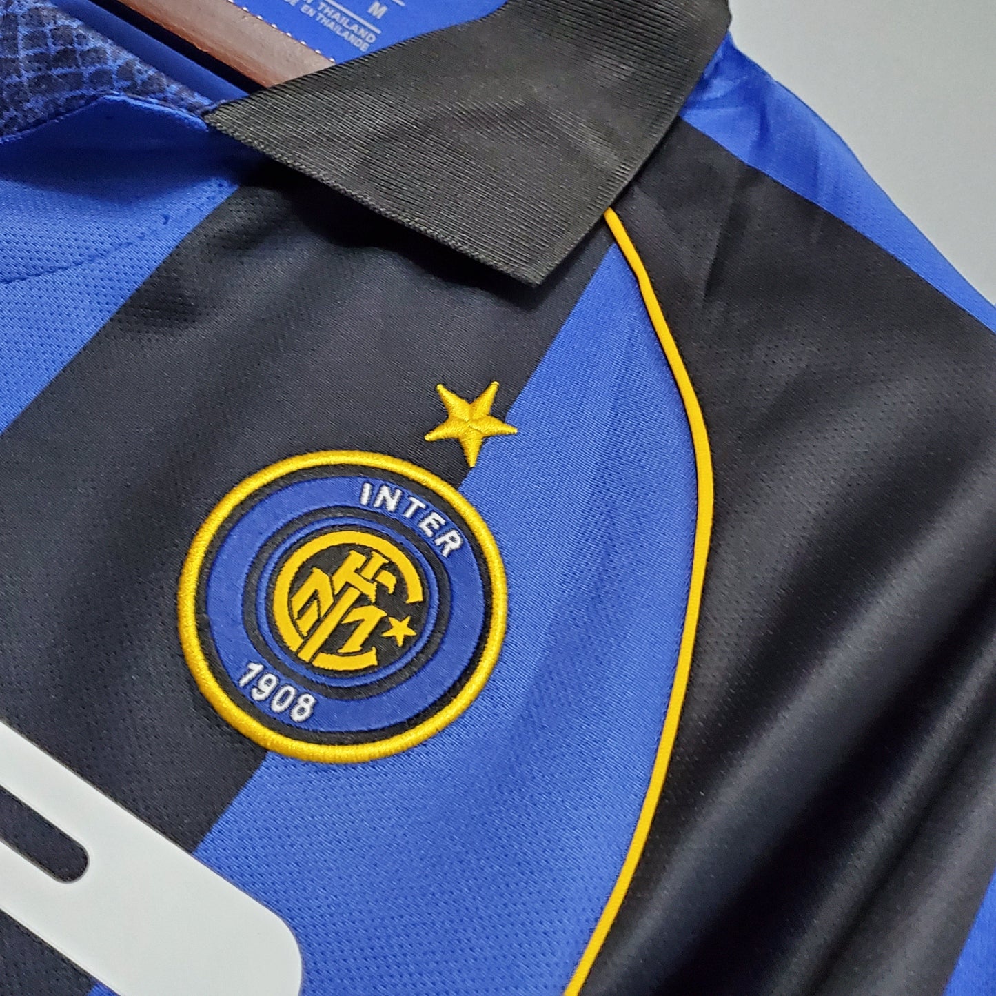 Camisa Retrô Inter de Milão 2001/02 I