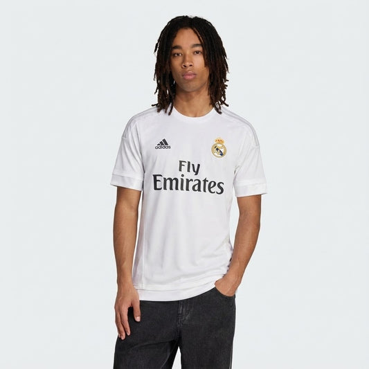 Camisa Retrô Real Madrid 2015/16 I