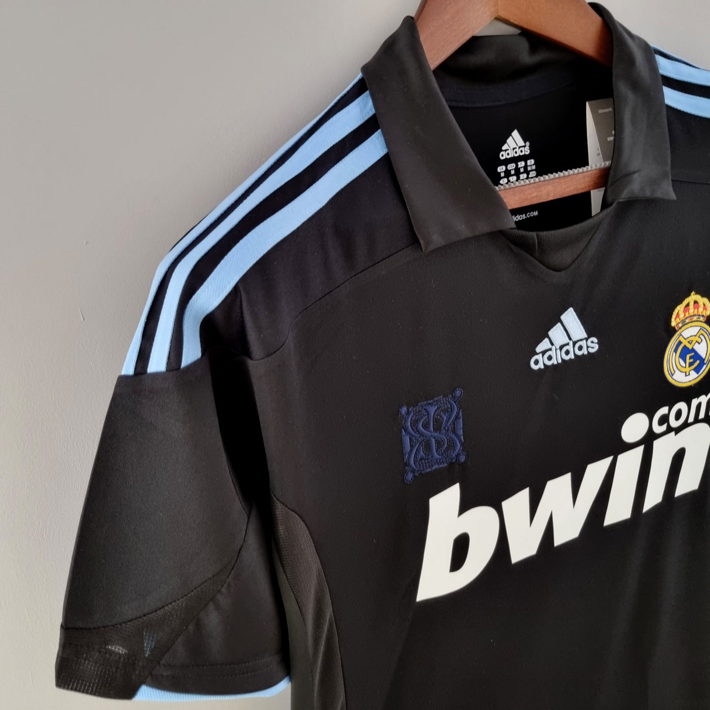 Camisa Retrô Real Madrid 2009/10 II