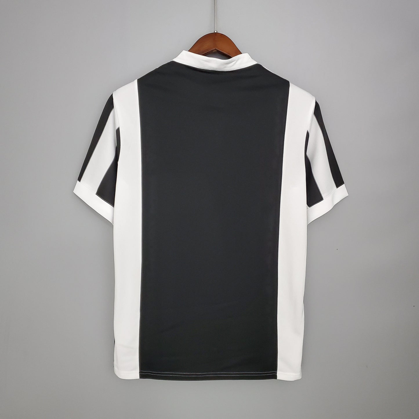 Camisa Retrô Juventus 2017/18 I