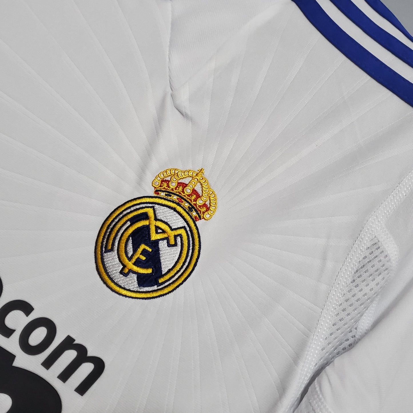 Camisa Retrô Real Madrid 2010/11 I