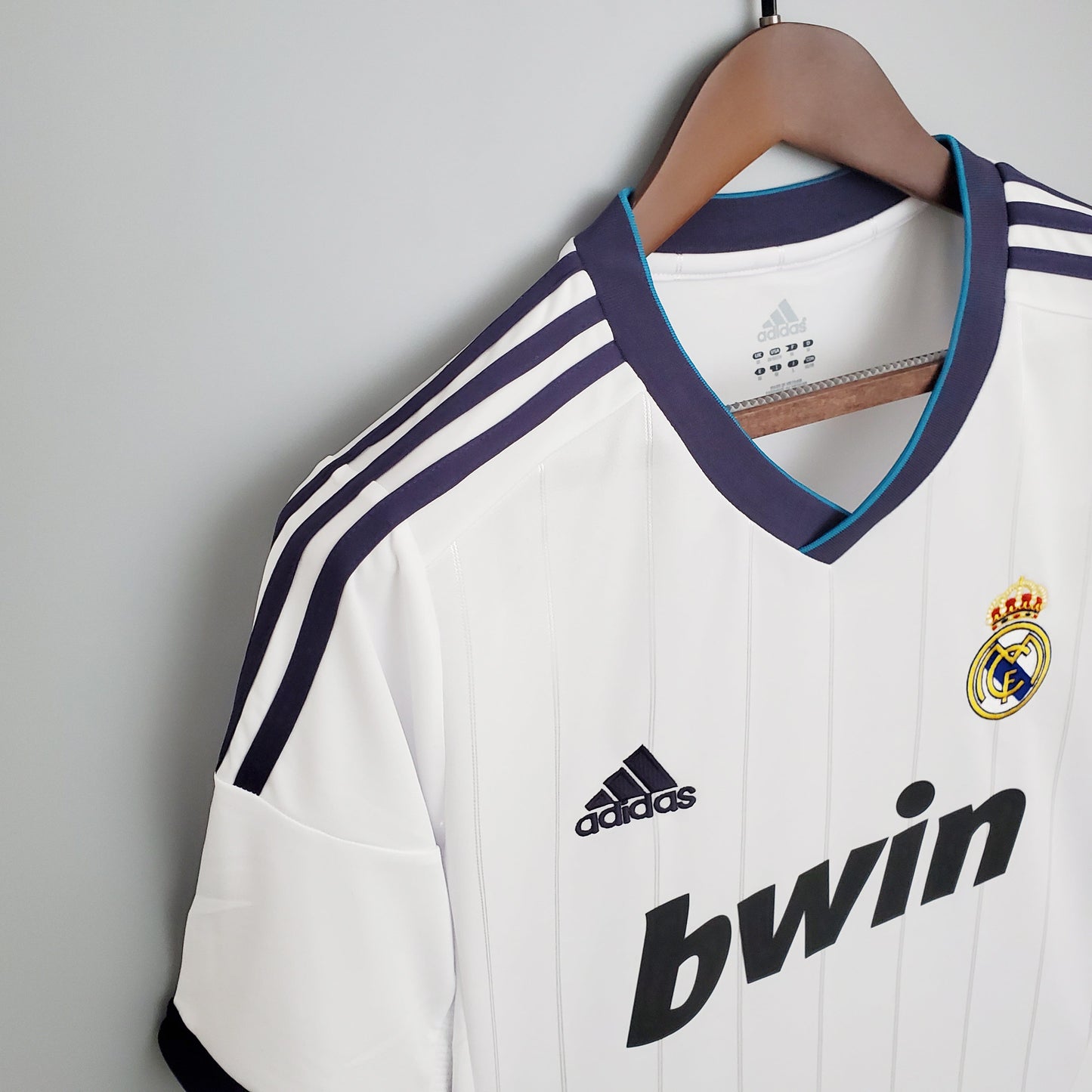 Camisa Retrô Real Madrid 2012/13 I